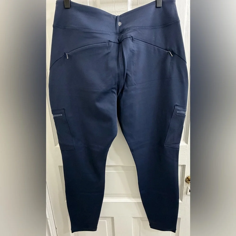 Athleta Headlands Hybrid Cargo Tight Navy - Picture 3 of 6